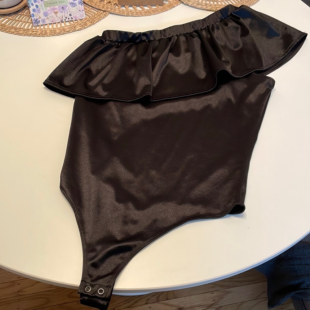 Cutest black shiny 1 shoulder‎ body suit